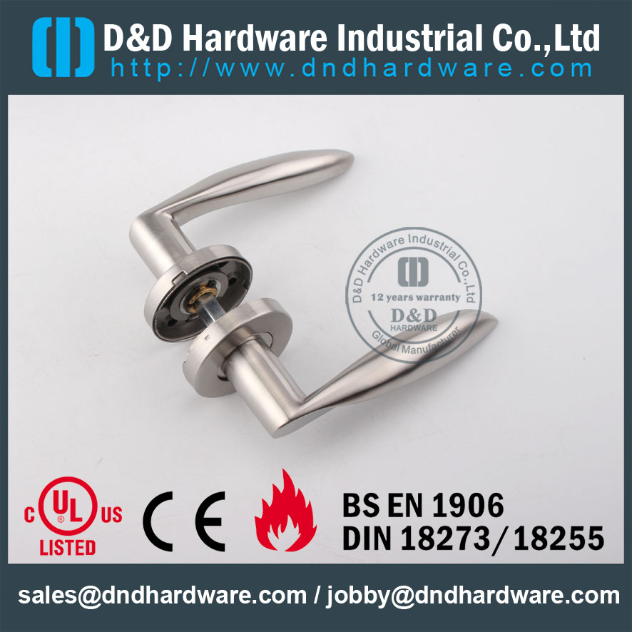 D&D Hardware-Grade 304 Europe Solid lever handle DDSH026