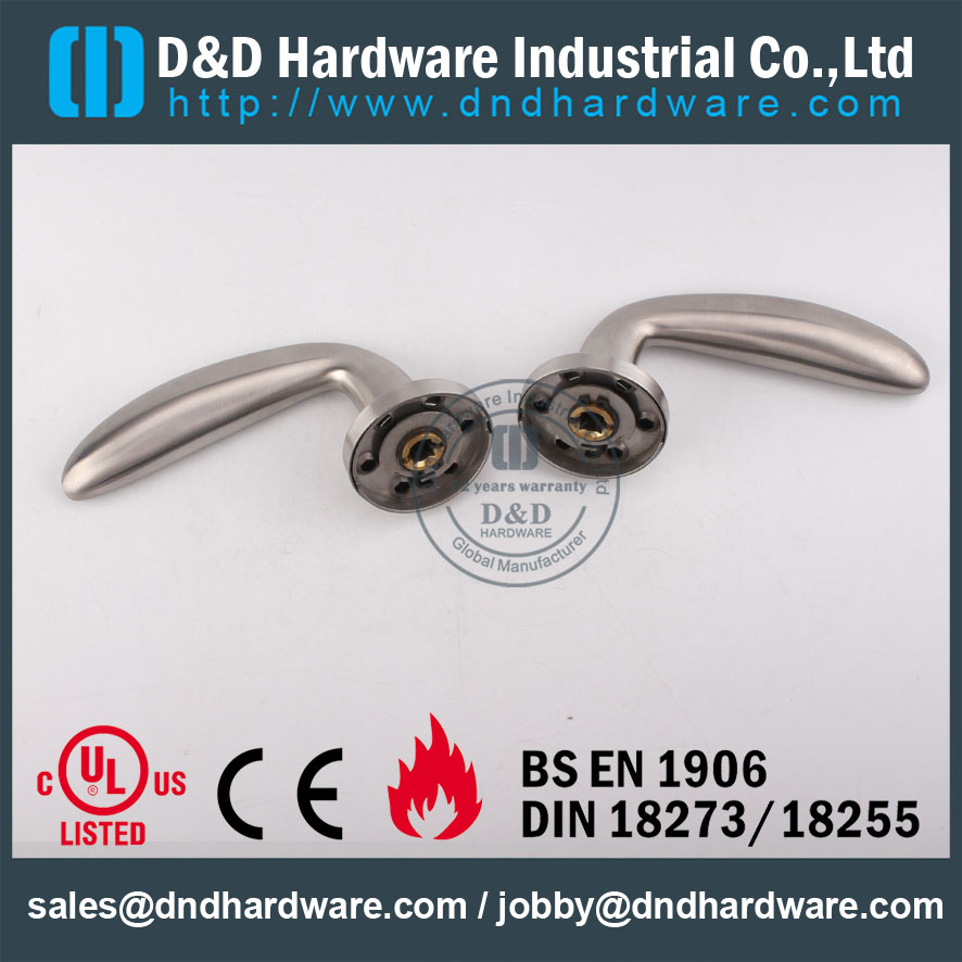 D&D Hardware-Wooden Door SSS Solid lever handle DDSH019