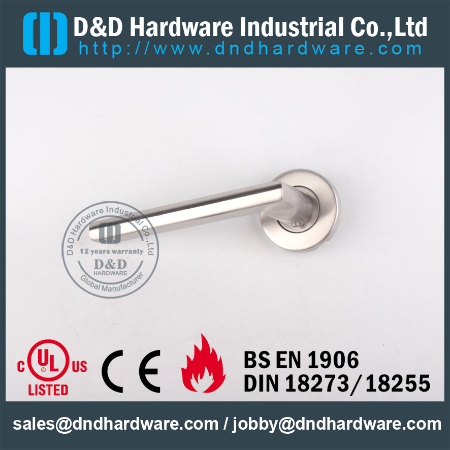 Grade 316 Hot Sell Designer Lever Door Handle on Rose for Commercial Metal Door -DDTH035
