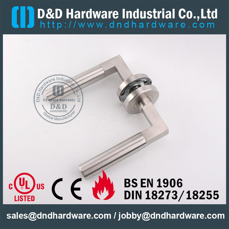 D&D Hardware-Europe wooden Door lever handle DDTH023