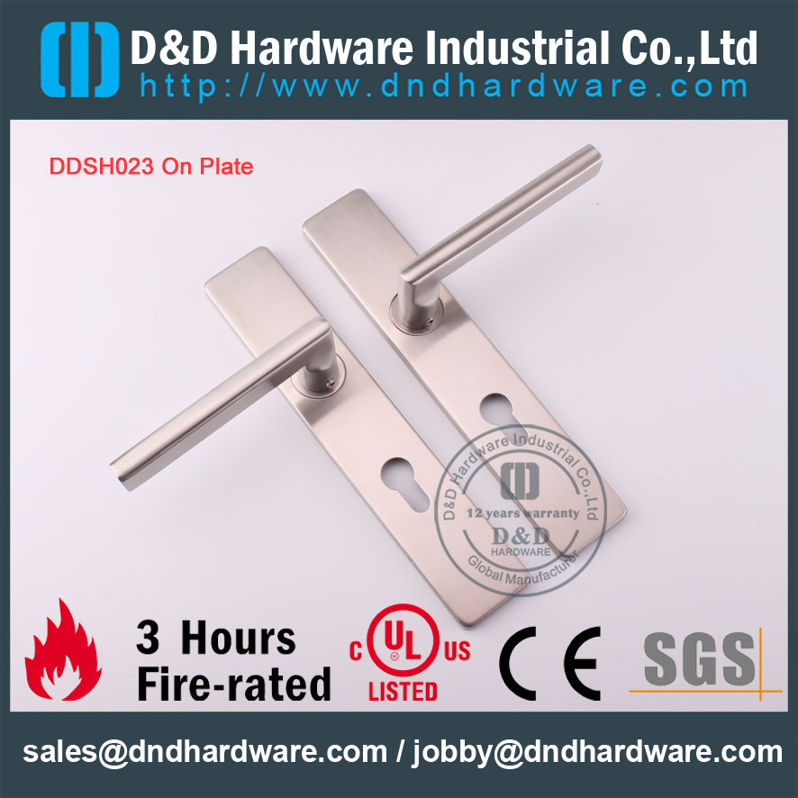 D&D Hardware-Euro Interior Hardware Solid Lever handle on plate DDTP004