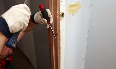 Installation of stainless steel door handle