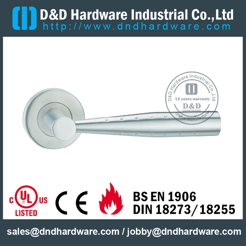 Designer Solid Lever Handle on Rose for Commercial Doors-DDSH067