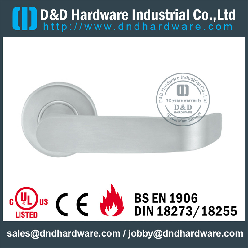 Stainless steel top grade 304 vertical door handle for Metal Door- DDSH202